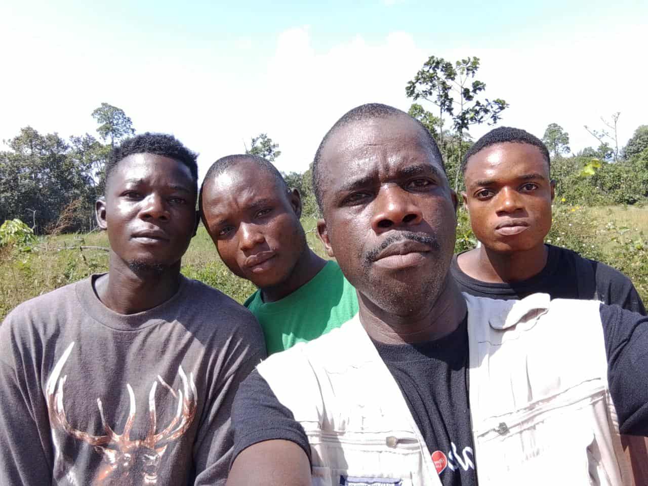 Enoch Wonkpiah with farmers during Cavalla Nuwon River floodplain meeting